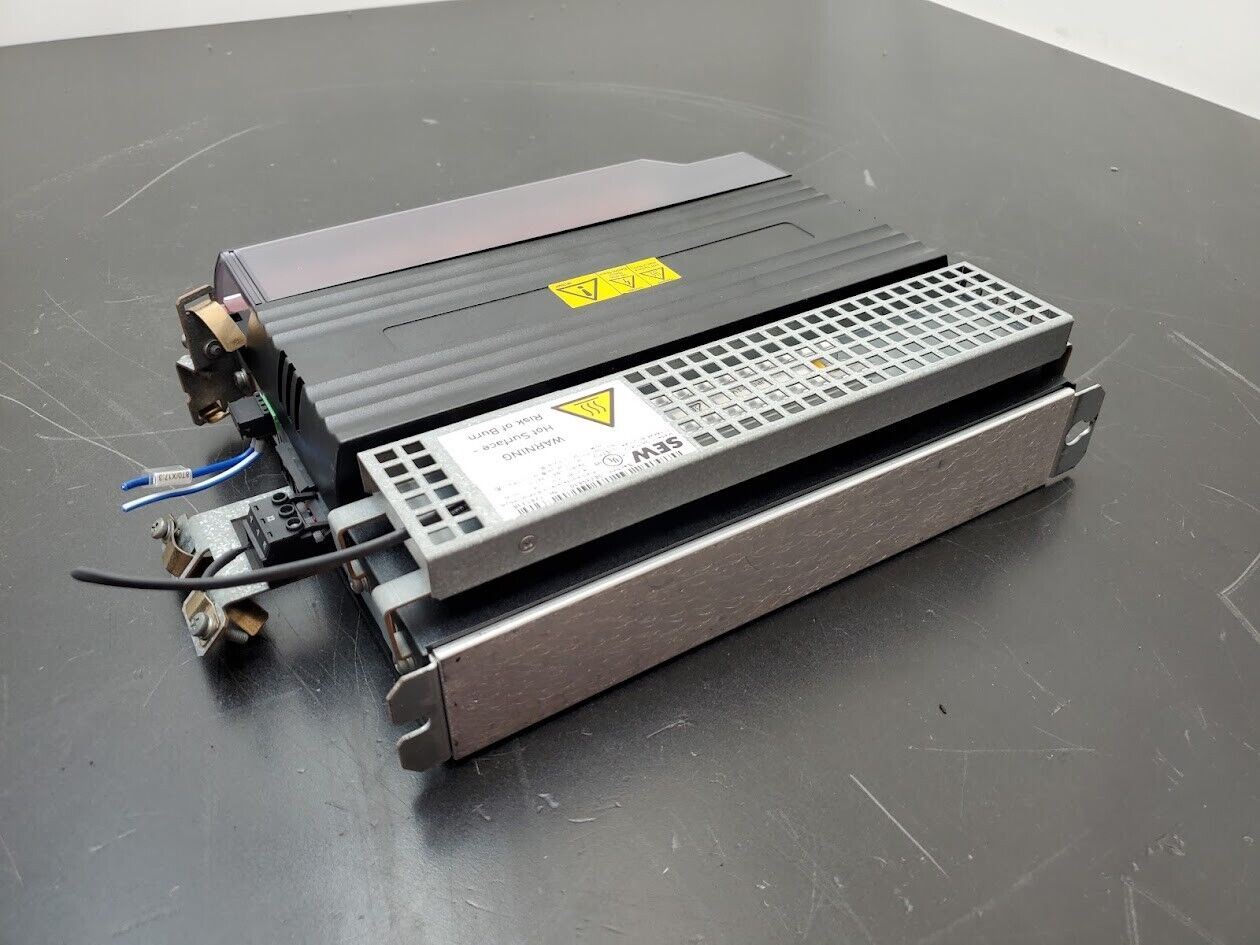 SEW EURODRIVE Movidrive VFD MDX61B0008-5A3-4-0T 0.75kW 500VAC 50/60Hz BW090-P52B