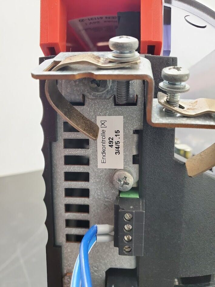 SEW EURODRIVE Movidrive VFD MDX61B0008-5A3-4-0T 0.75kW 500VAC 50/60Hz BW090-P52B