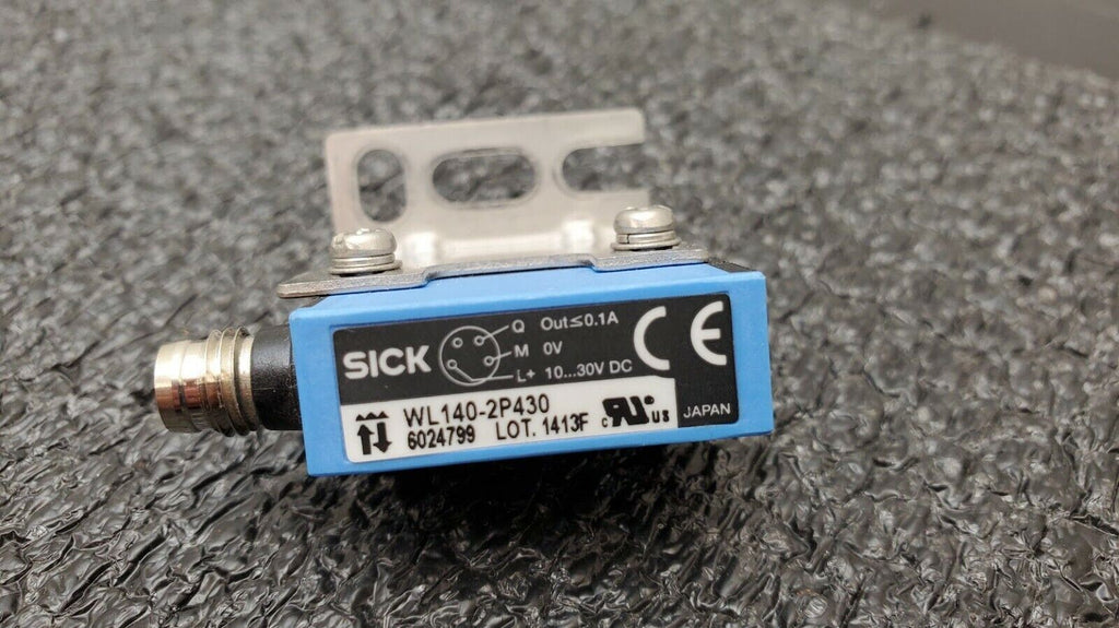 SICK Photoelectric Retro-Reflective Sensor WL140-2P430 w/ P45A Reflector