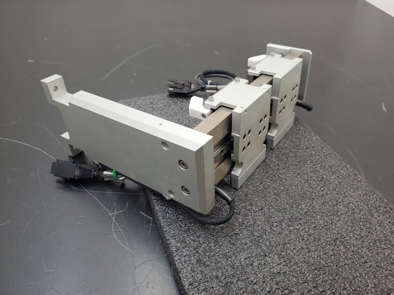 Lika SIM5-R-L-1-3 Linear Magnet Motor Width Adjustment Grabber Section Encoder