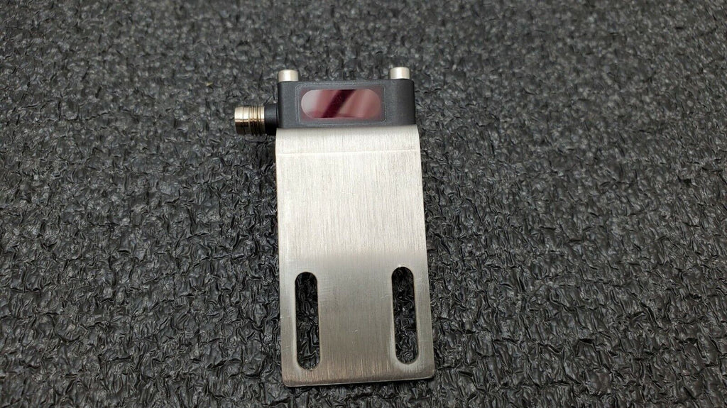 SICK Photoelectric Retro-Reflective Sensor WL140-2P430 no reflector