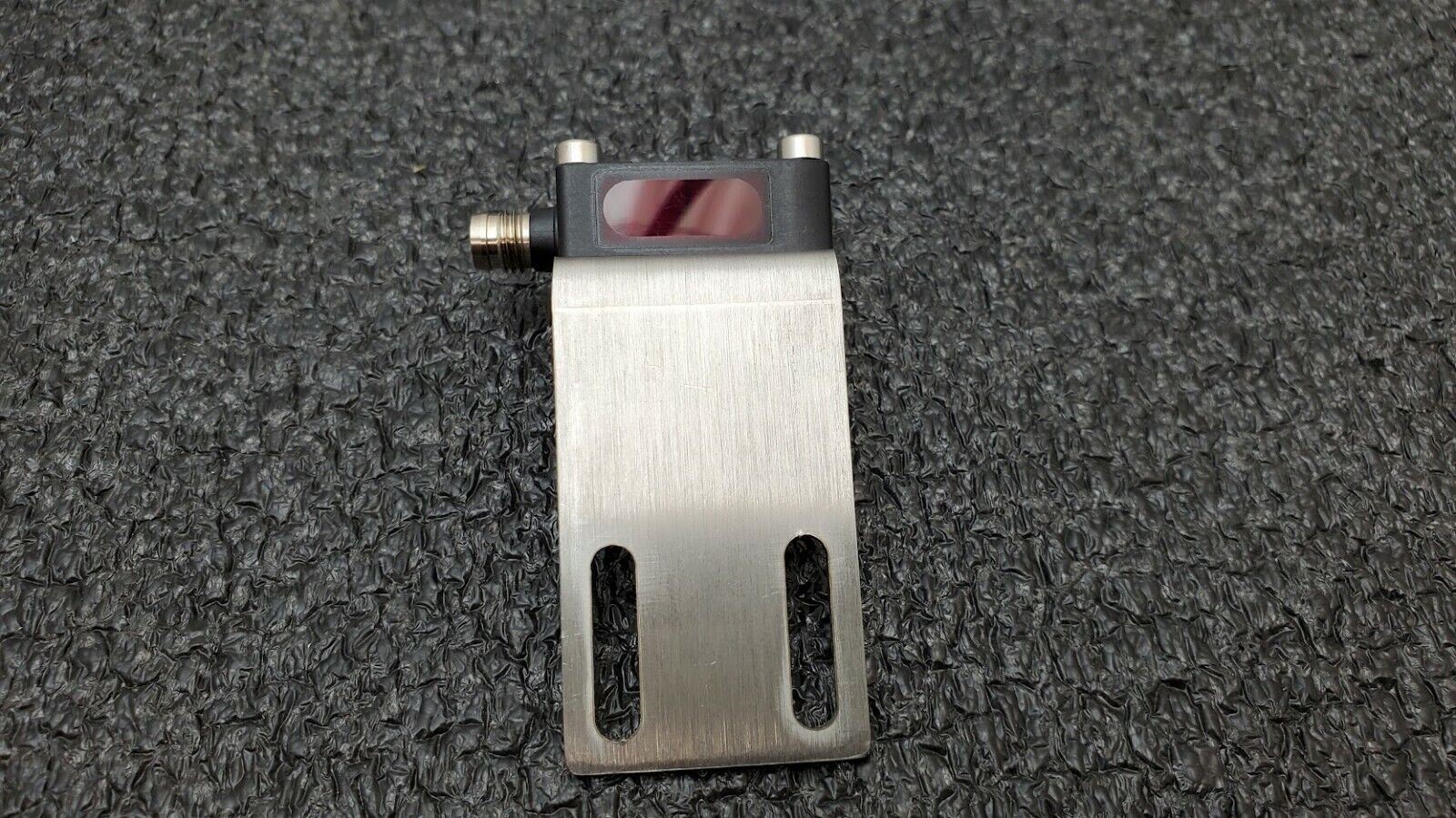 SICK Photoelectric Retro-Reflective Sensor WL140-2P430 no reflector
