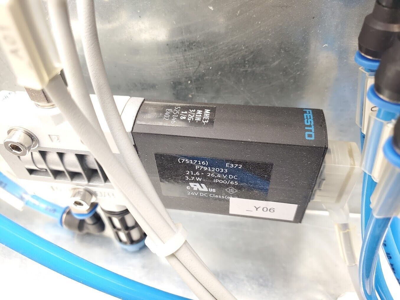 Festo Electro Pneumatic Vacuum Manifold 4 Valve Regulator Robot Control Unit B