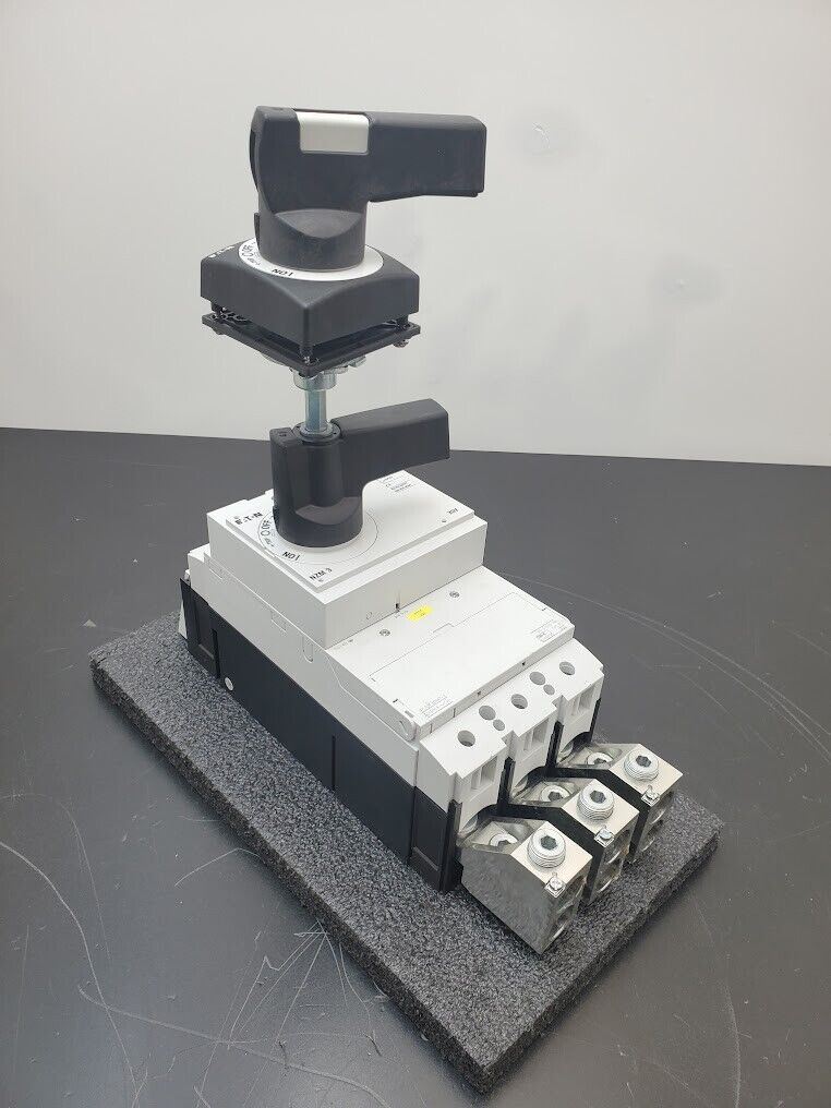 EATON MOELLER Schneider NS3-600 Circuit Breaker  240 480 600V Disconnect Switch