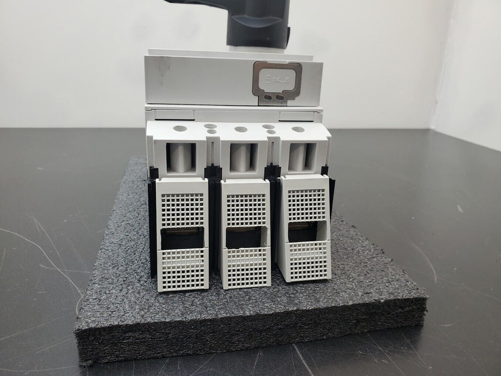 EATON MOELLER Schneider NS3-600 Circuit Breaker  240 480 600V Disconnect Switch