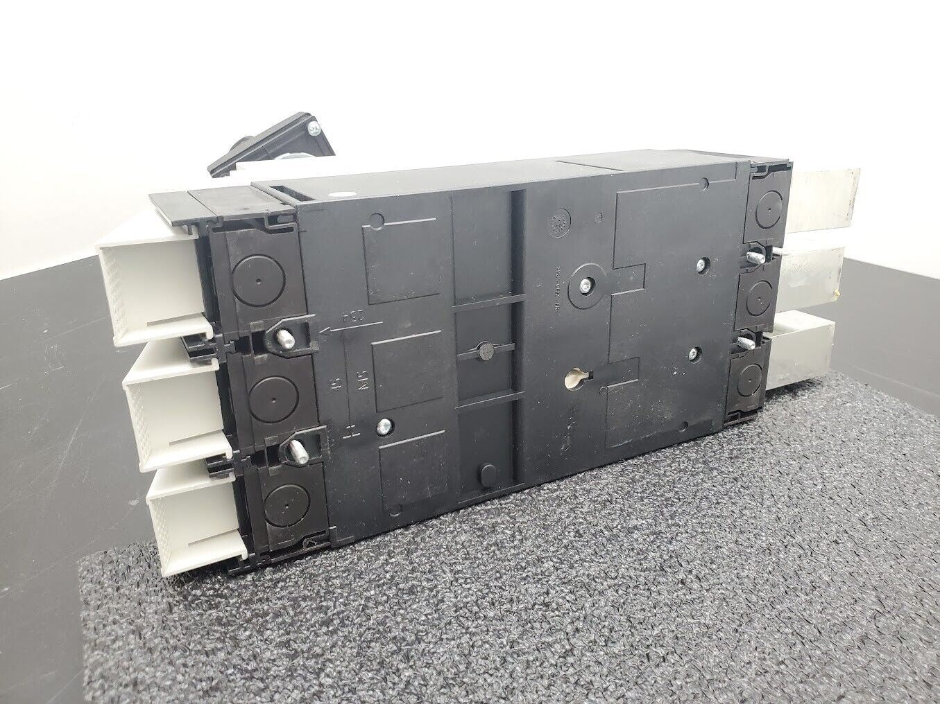 EATON MOELLER Schneider NS3-600 Circuit Breaker  240 480 600V Disconnect Switch