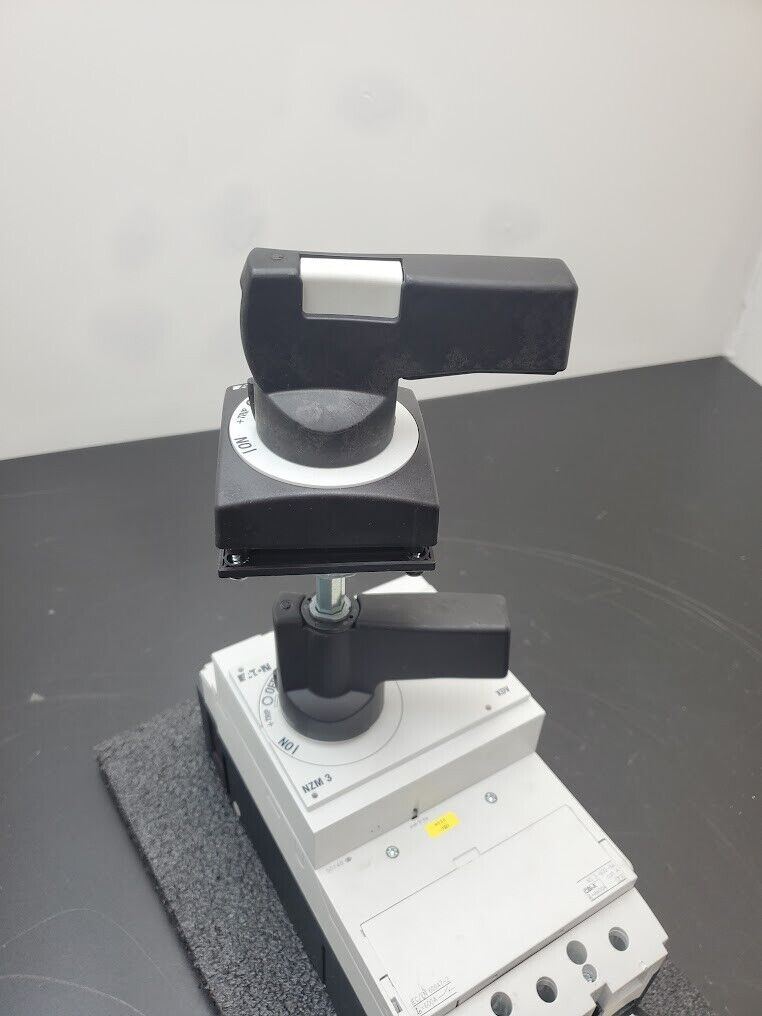 EATON MOELLER Schneider NS3-600 Circuit Breaker  240 480 600V Disconnect Switch