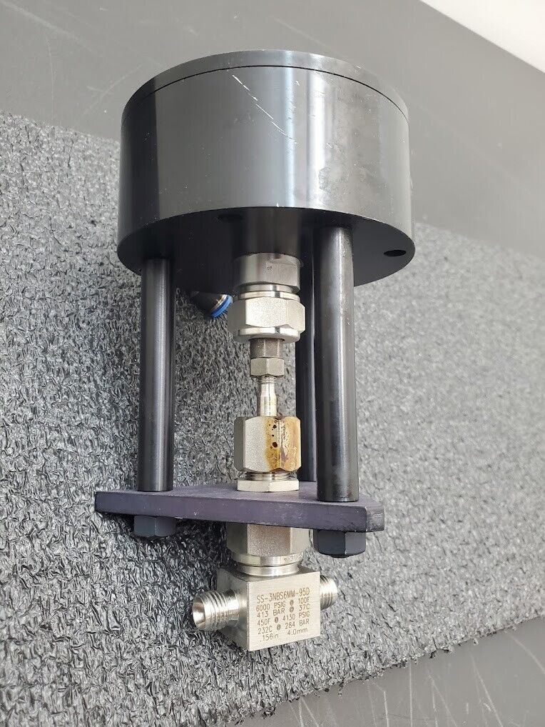 Stainless Steel Severe Service Union Bonnet Needle Valve 0.35 Cv Swagelok 4mm ID