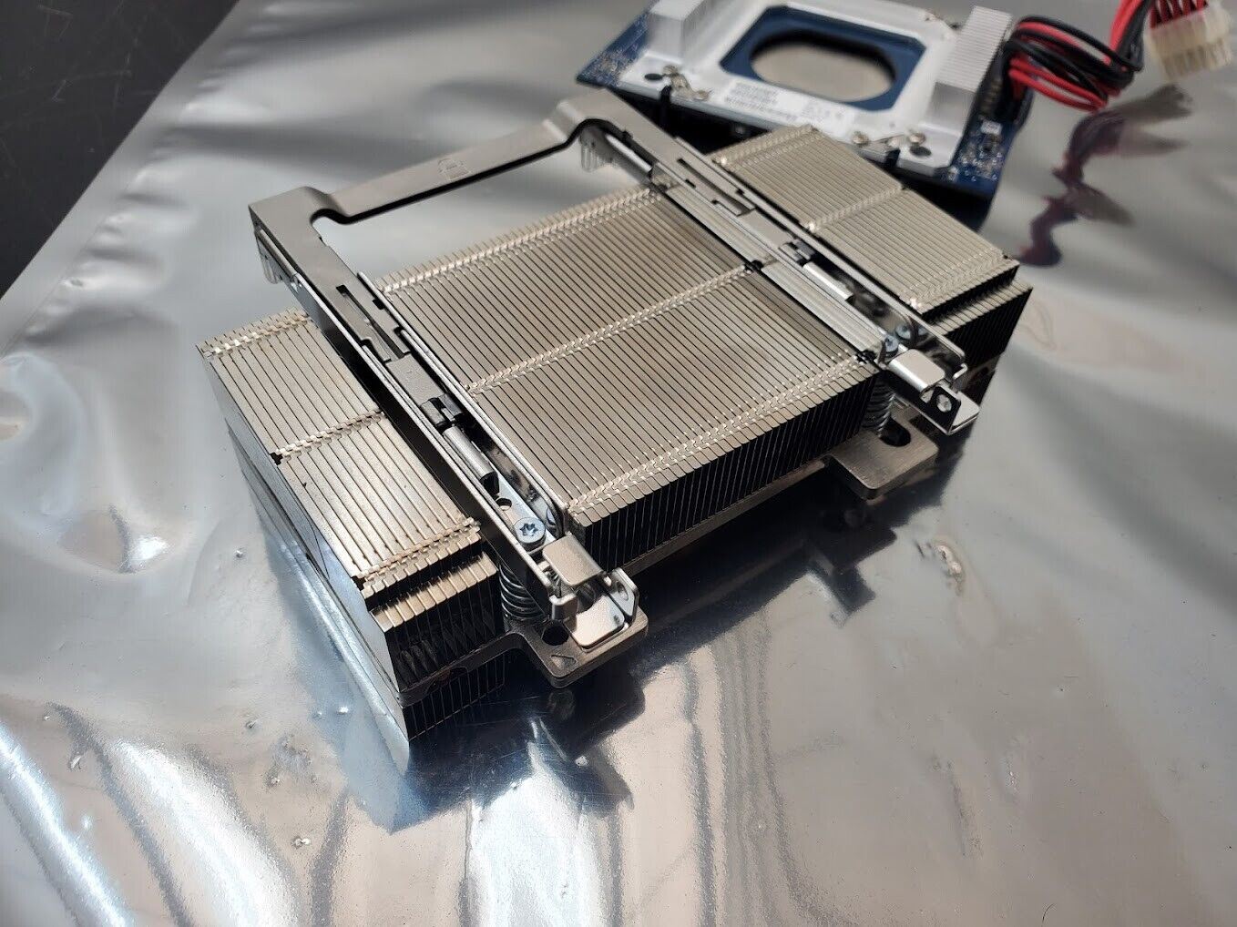 HP 0950-4793 ITANIUM Processor + Heatsink 9350 1.73GHZ 24M CPU LGA1248 FC-LGA