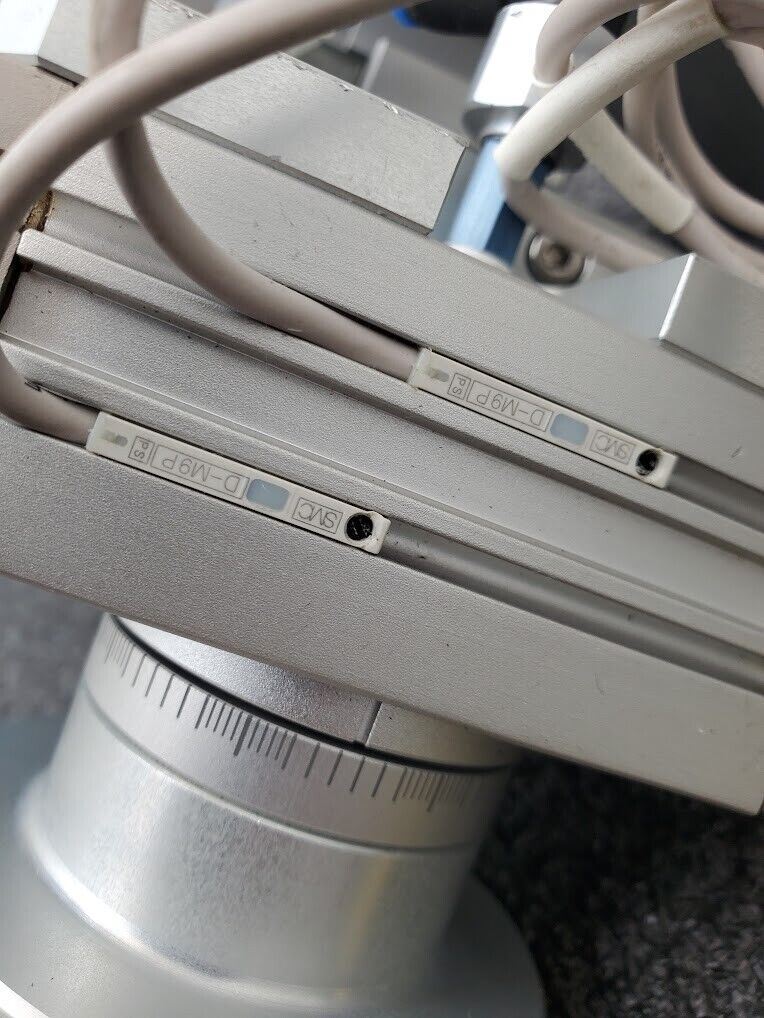 SMC Pnuematic Pick Lift Rotate Place Wafer Handling 180 Degree Rotary Robot