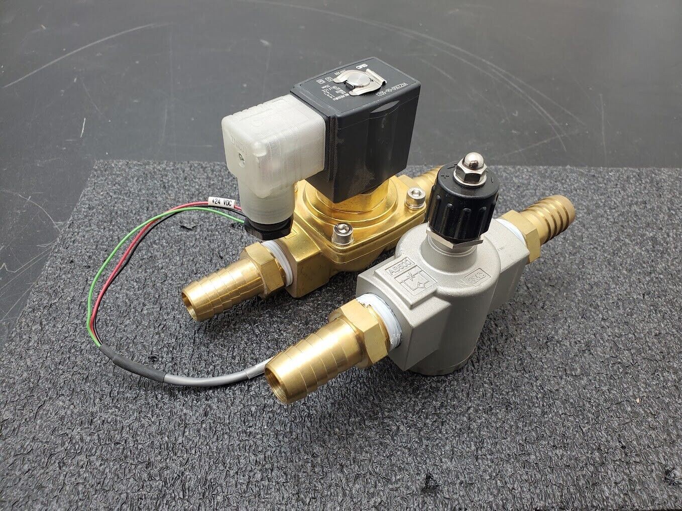 SMC 1" Solenoid VXZ2350-06-5DZ1 Valve 24VDC 3/4" ID Hose Barb AS500 Flow Control