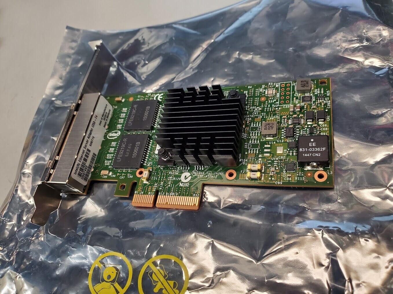 Intel I350T4V2 I350-T4 Gigabit 4-Port Ethernet Server Adapter Full Bracket