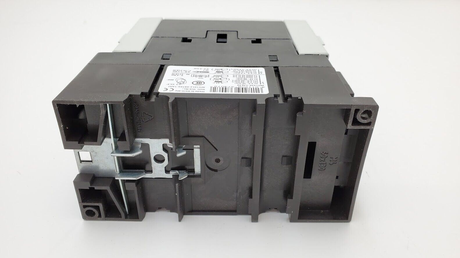 SIEMENS SIRIUS 3RT1446-1AL20 Contactor 140A 400V 230VAC 50/60Hz w/ 3RH1921-1HA22