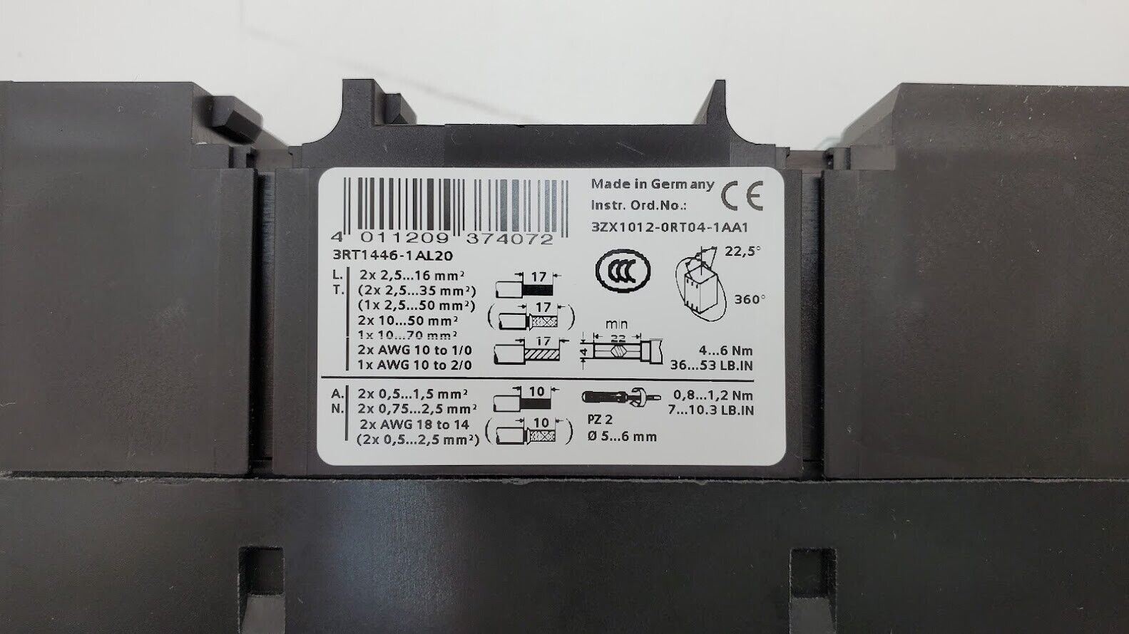 SIEMENS SIRIUS 3RT1446-1AL20 Contactor 140A 400V 230VAC 50/60Hz w/ 3RH1921-1HA22