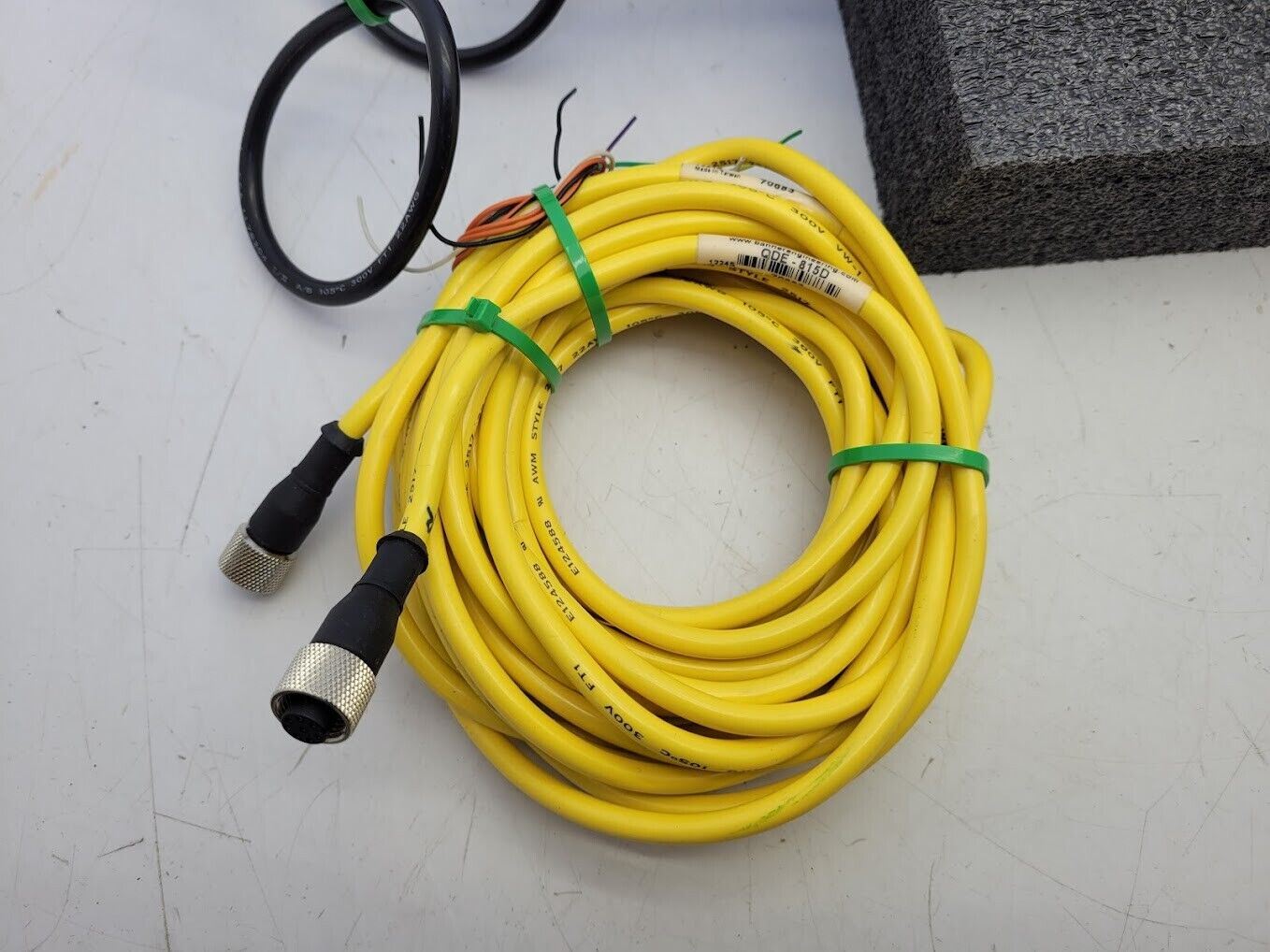 Banner SLPE25-550NP8 SLPR25-550NP8 Light Curtain Kit 550mm Long 0.1-7m Range 24V