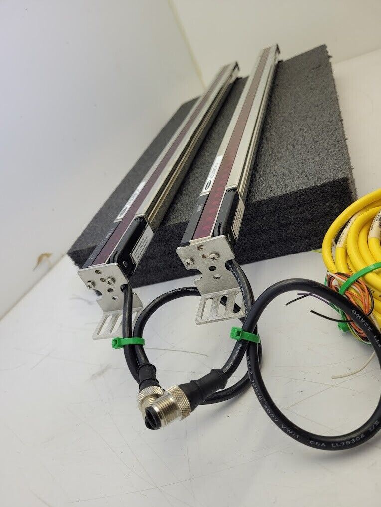 Banner SLPE25-550NP8 SLPR25-550NP8 Light Curtain Kit 550mm Long 0.1-7m Range 24V