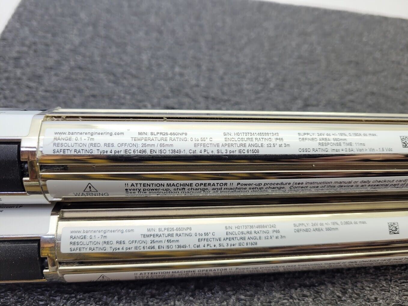 Banner SLPE25-550NP8 SLPR25-550NP8 Light Curtain Kit 550mm Long 0.1-7m Range 24V