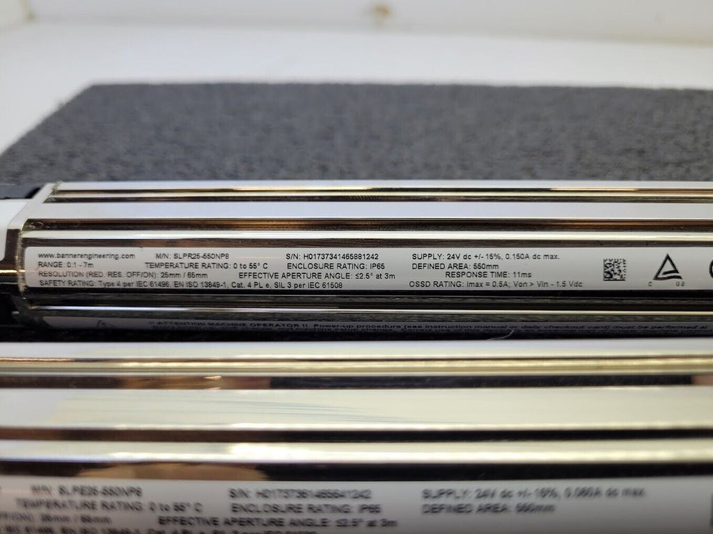 Banner SLPE25-550NP8 SLPR25-550NP8 Light Curtain Kit 550mm Long 0.1-7m Range 24V