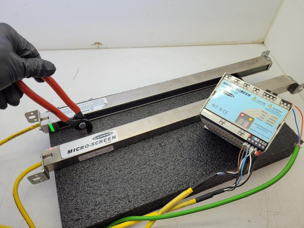 Banner USE2012NP2 & USR2012NP2 MICRO-SCREEN 20" Light Curtain Screen Set C