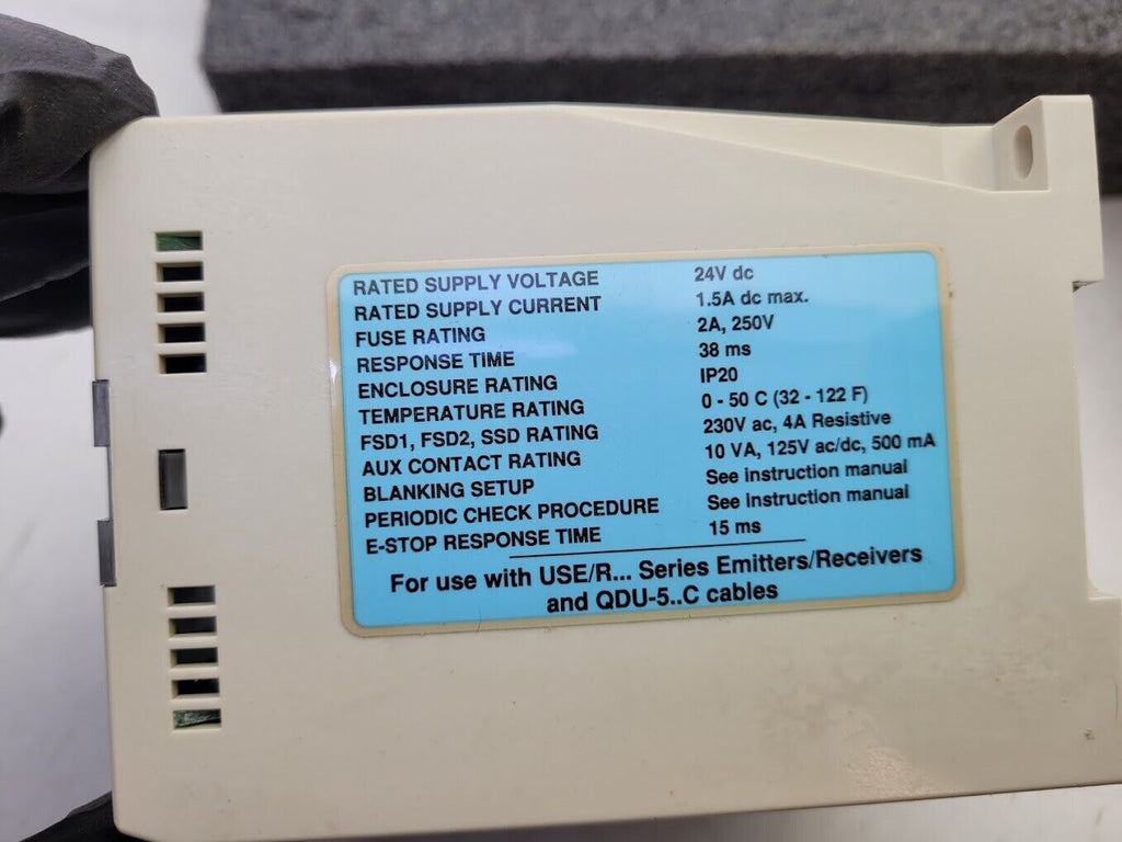 Banner USE2012NP2 & USR2012NP2 MICRO-SCREEN 20" Light Curtain Screen Set C