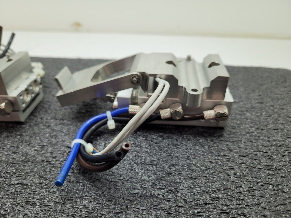 Lot of 2 SMC Pneumatic Gripper Arm Grabber Assy. 13-MXS8-20 with D-F9NWV Sensors