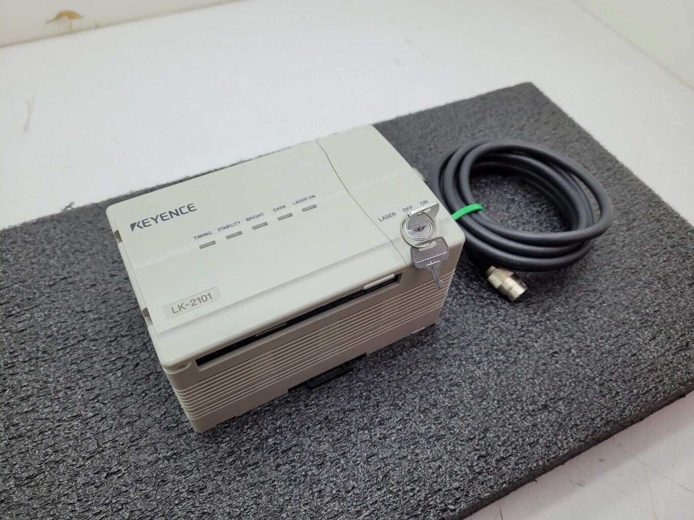 Keyence LK-2101 CCD Laser Displacement Sensor Controller 24VDC with Cable