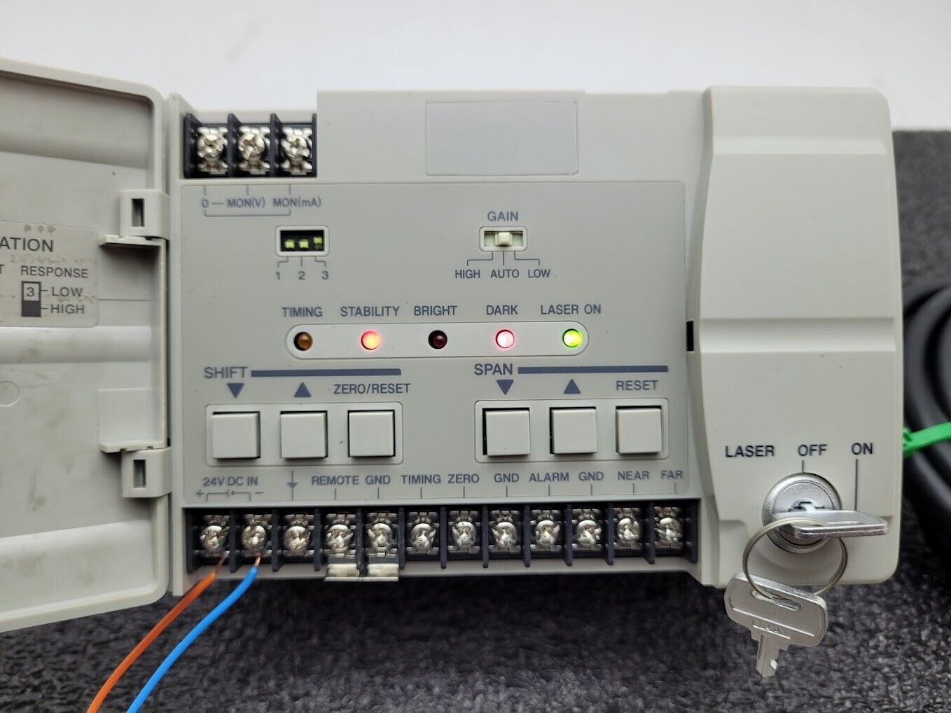 Keyence LK-2101 CCD Laser Displacement Sensor Controller 24VDC with Cable