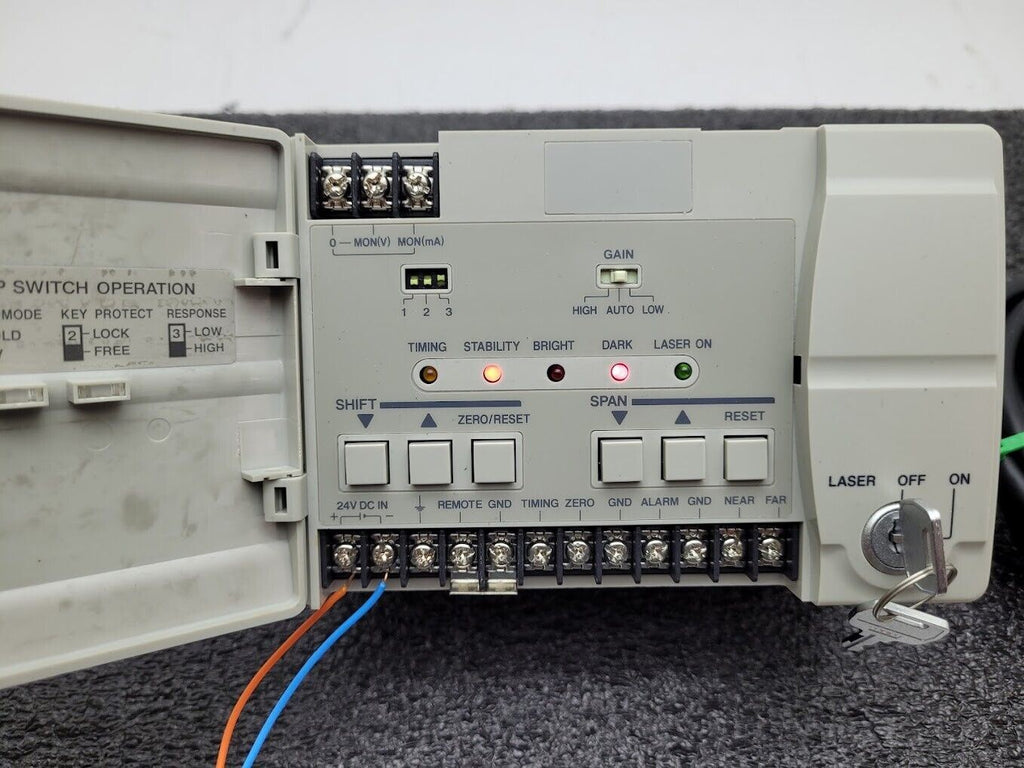 Keyence LK-2101 CCD Laser Displacement Sensor Controller 24VDC with Cable