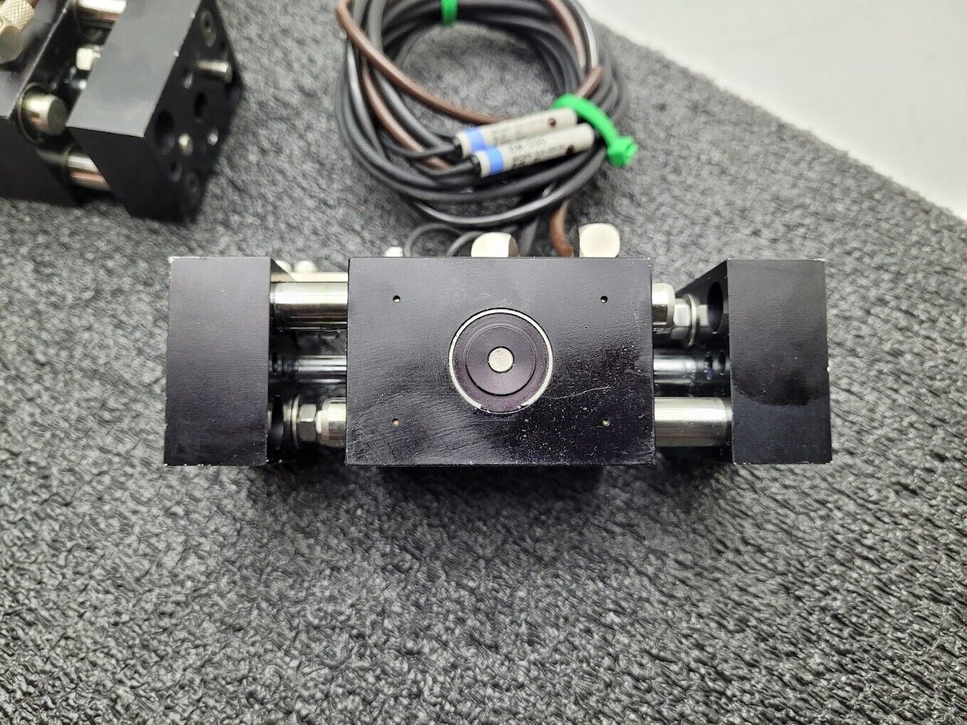 Lot of 2 Robohand RPW-375M-1 Heavy Duty Pneumatic Parallel Gripper + Sensors