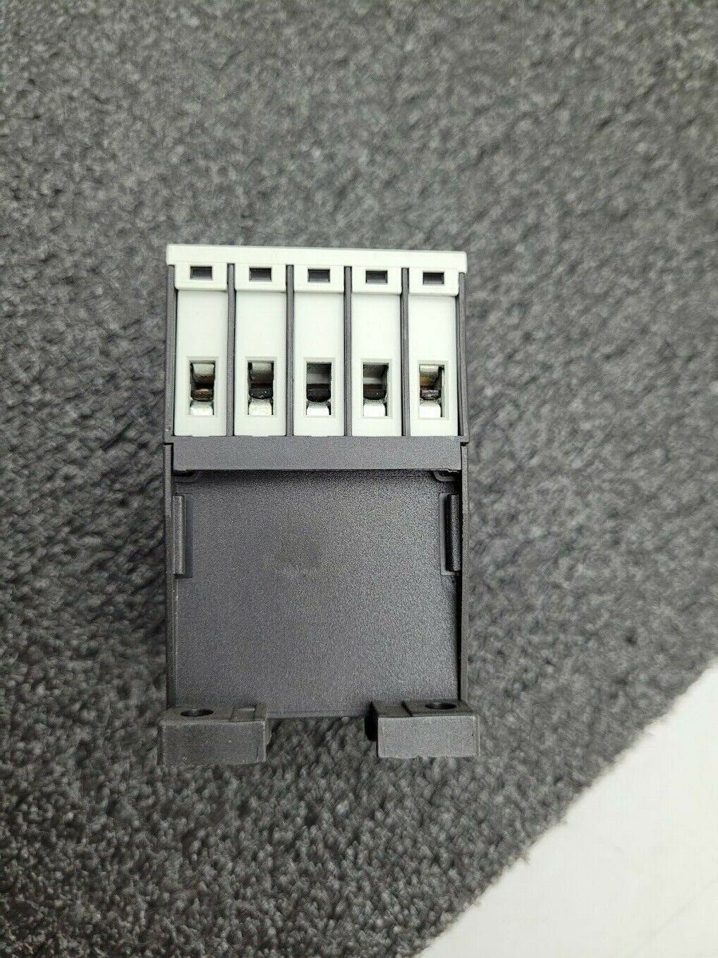 Eaton DIL A-40 24V Coil AC OR DC 4A/2A Contactor 4 Pole XTRE10B40 DIN Rail