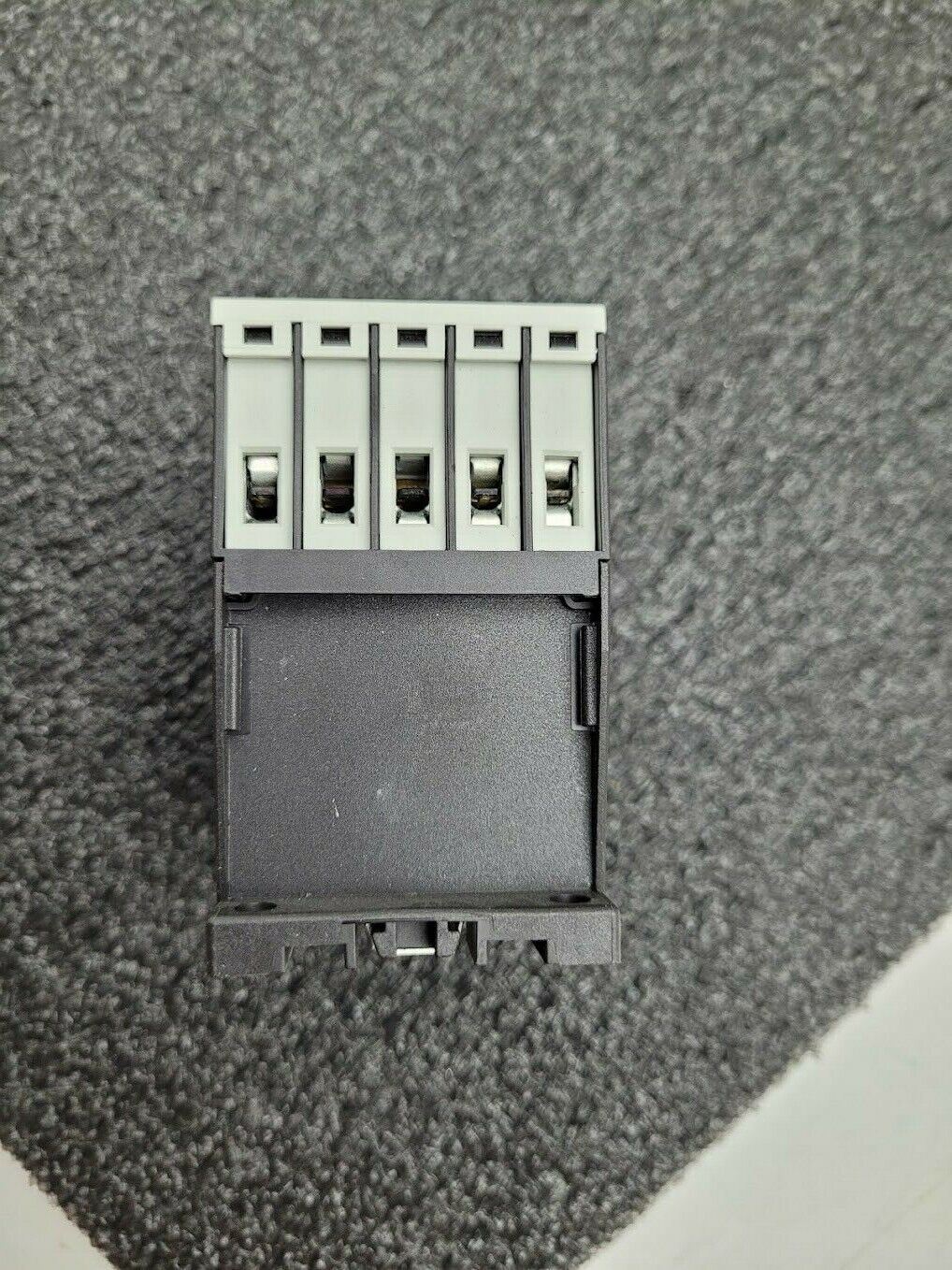 Eaton DIL A-40 24V Coil AC OR DC 4A/2A Contactor 4 Pole XTRE10B40 DIN Rail