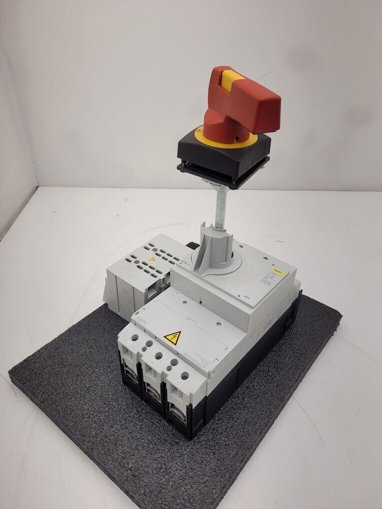 Eaton Moeller Disconnect Circuit Breaker Panel Mount NZM 3 XDV PN 3-400 400Amp