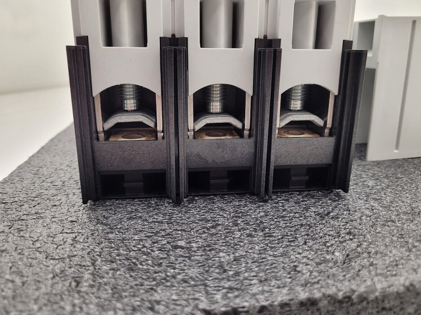 Eaton Moeller Disconnect Circuit Breaker Panel Mount NZM 3 XDV PN 3-400 400Amp