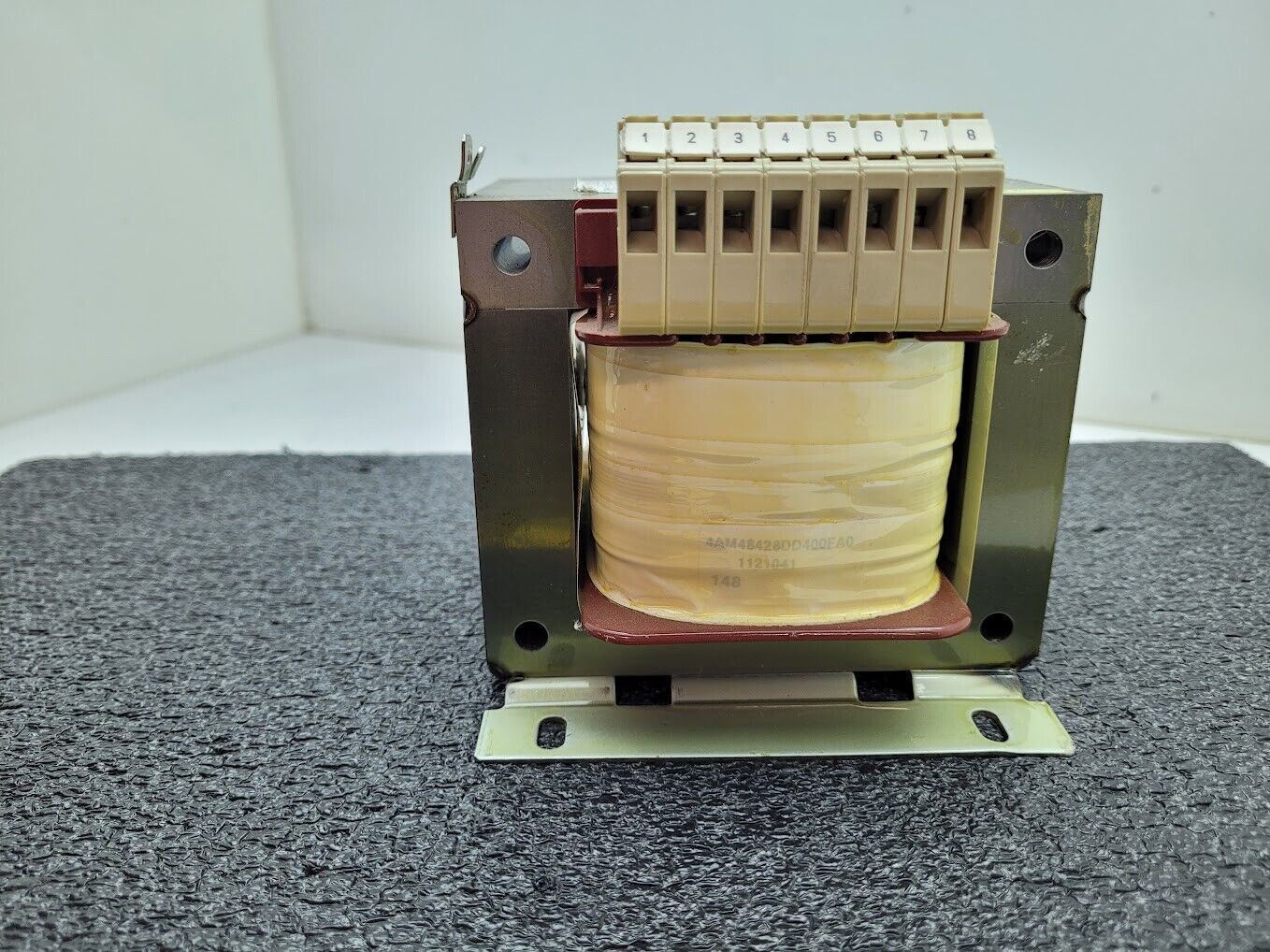 Siemens 4AM4842-8DD40-0FA0 Transformer 0.5/2.0kVA 480V 3P to 115-230V 1PH