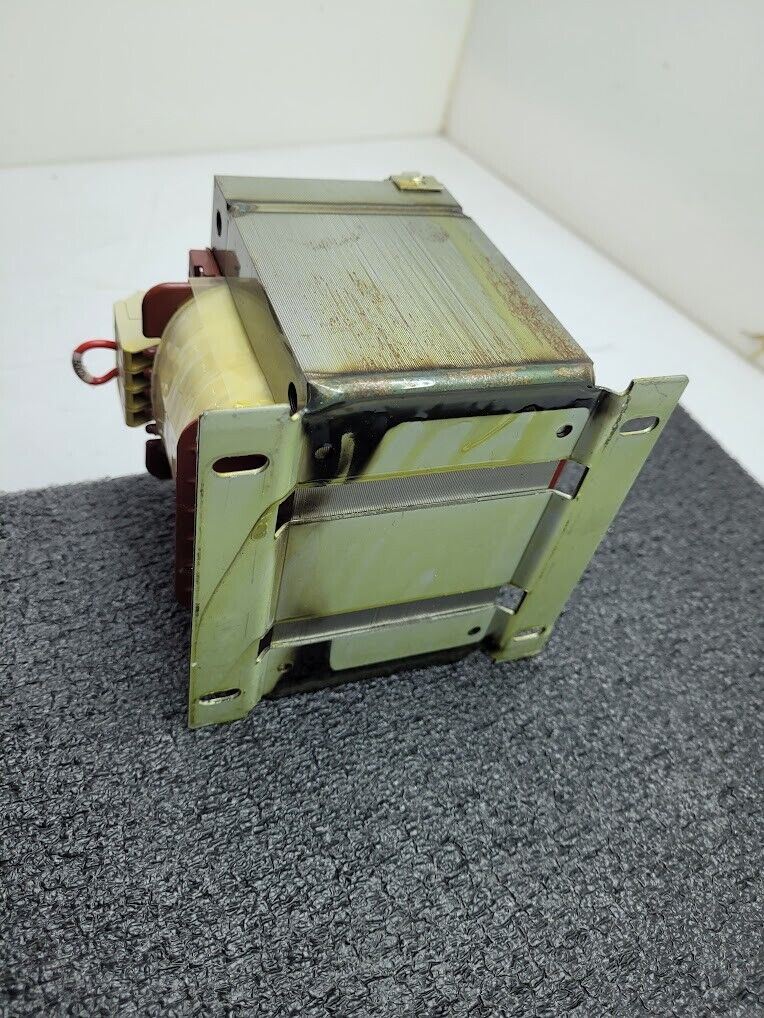 Siemens 4AM4842-8DD40-0FA0 Transformer 0.5/2.0kVA 480V 3P to 115-230V 1PH