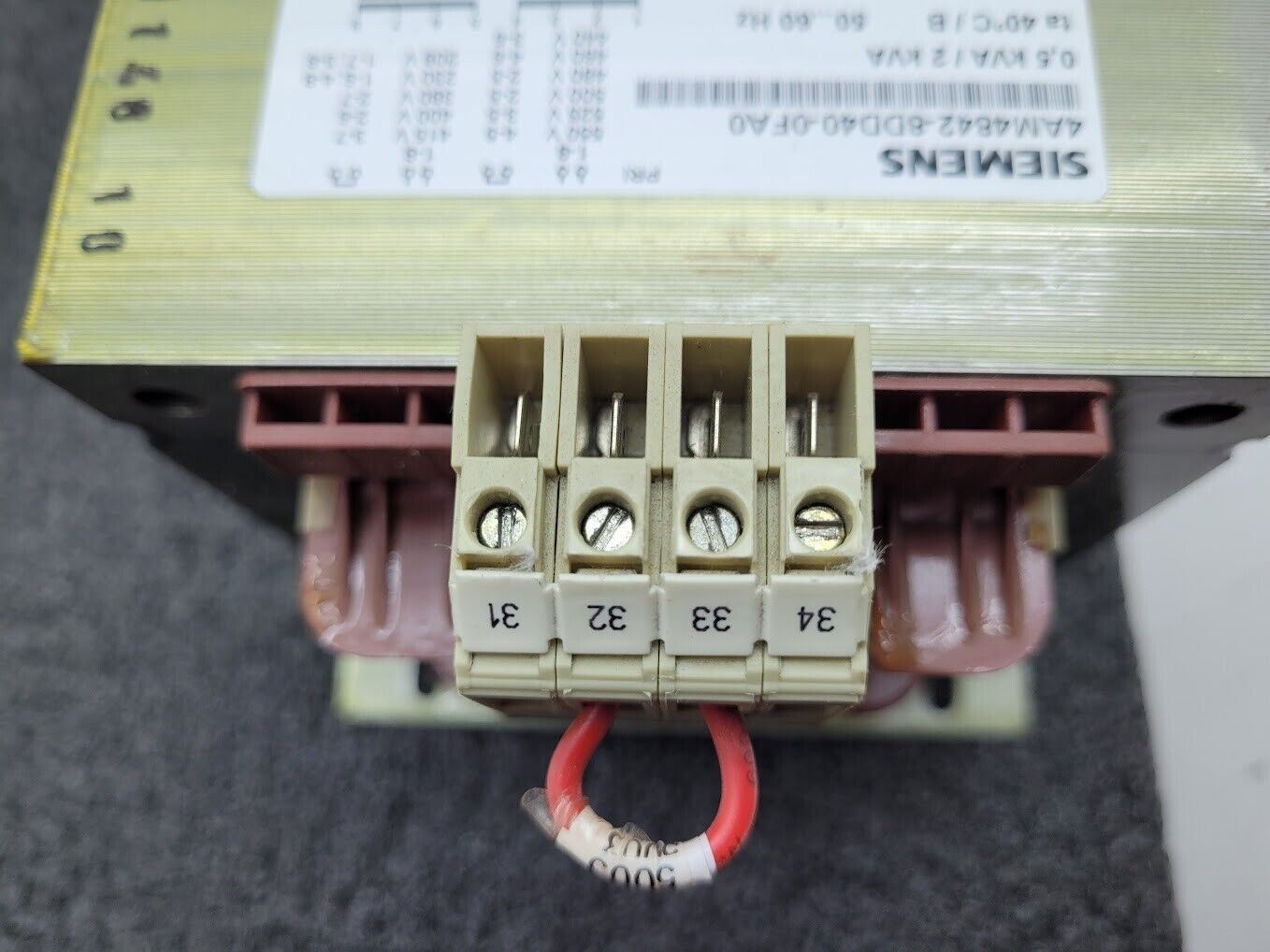 Siemens 4AM4842-8DD40-0FA0 Transformer 0.5/2.0kVA 480V 3P to 115-230V 1PH