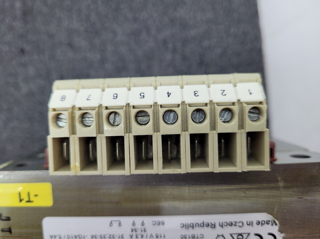 Siemens 4AM4842-8DD40-0FA0 Transformer 0.5/2.0kVA 480V 3P to 115-230V 1PH