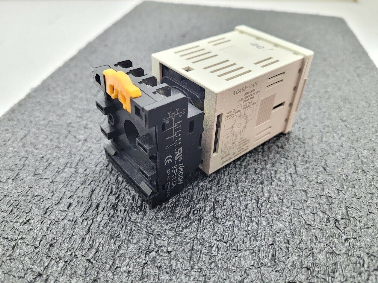 TC4S-14R Autonics Temperature Controller 100-240VAC Working Pull Tested