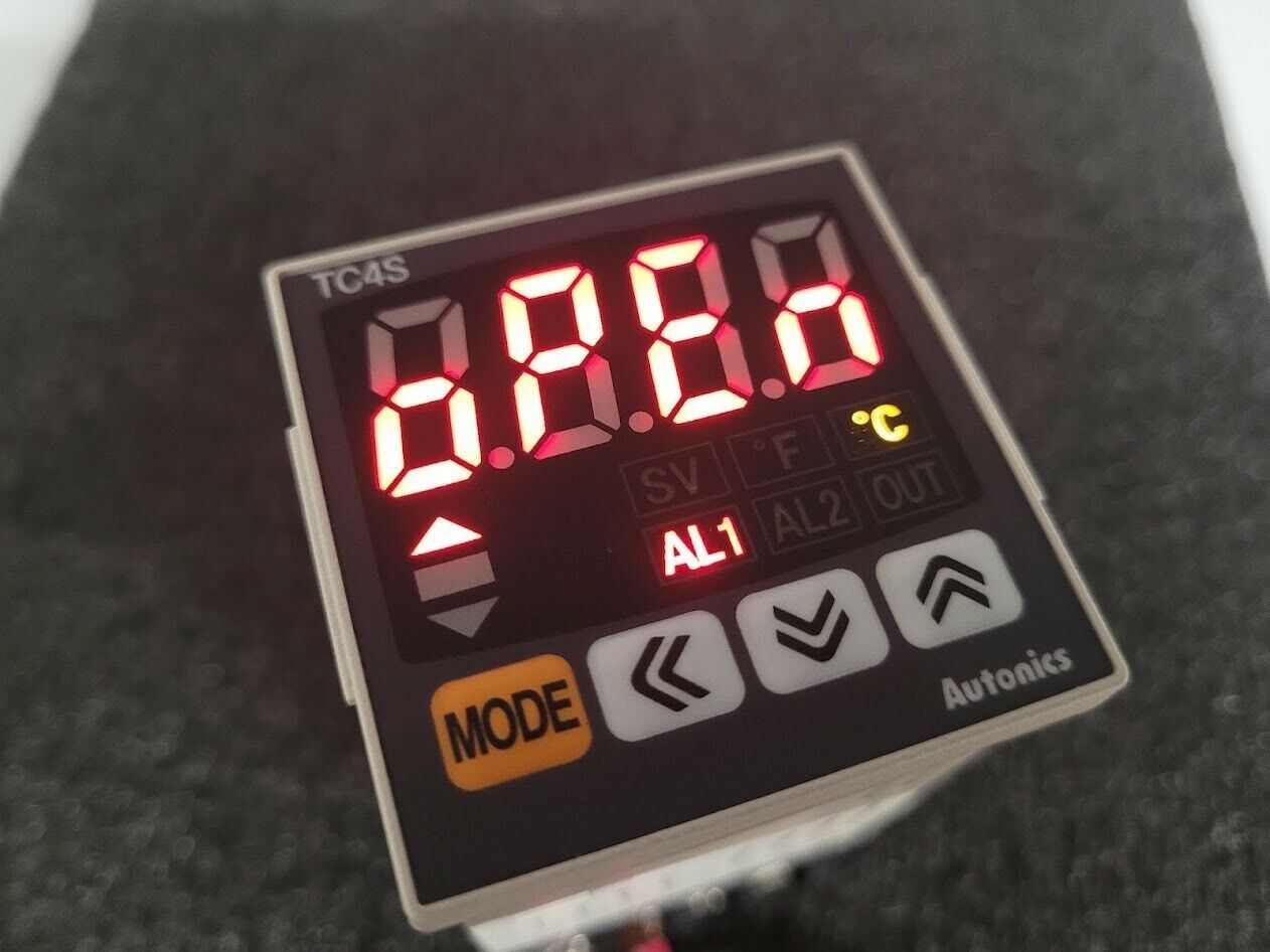 TC4S-14R Autonics Temperature Controller 100-240VAC Working Pull Tested