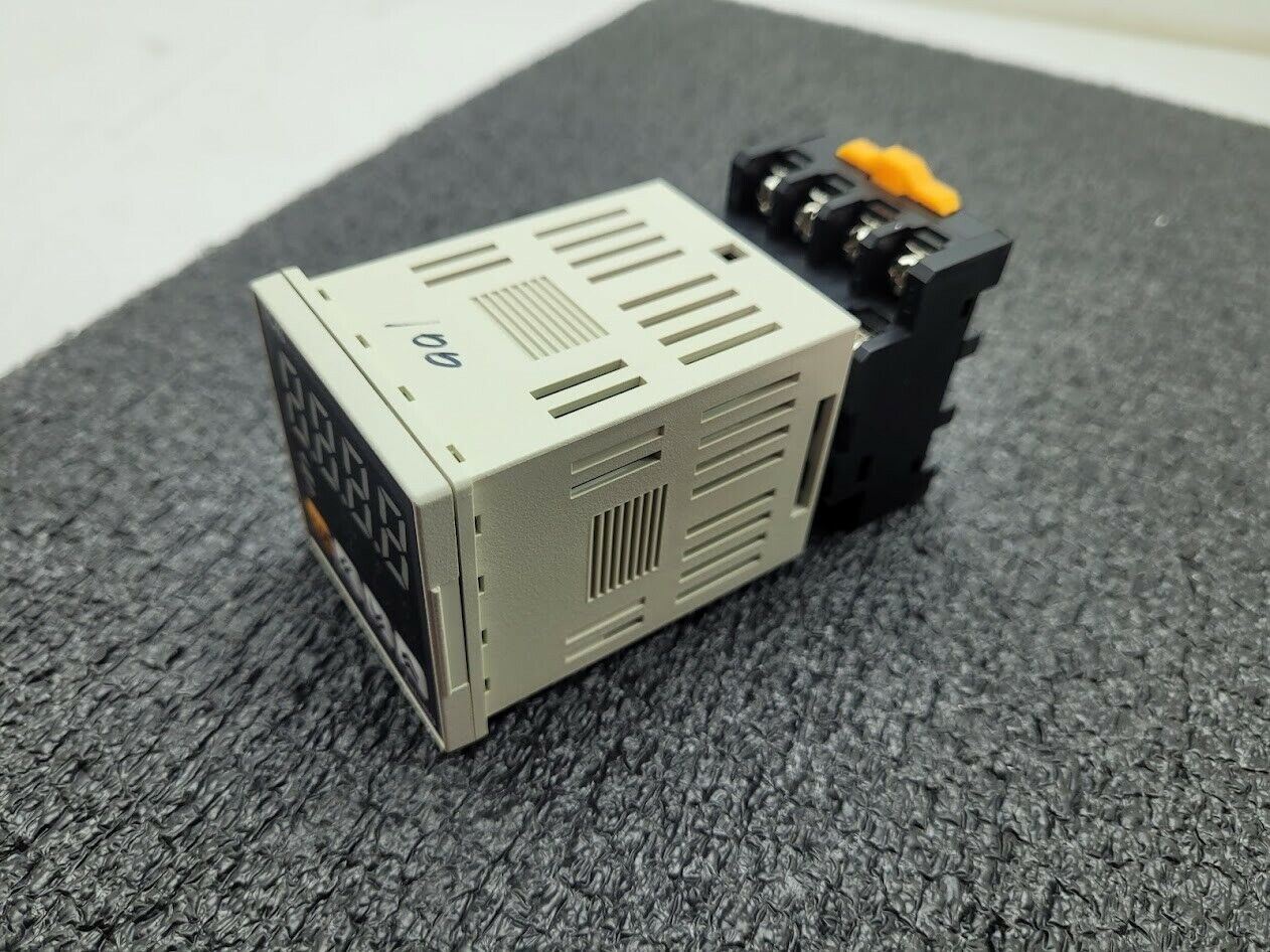 TC4S-14R Autonics Temperature Controller 100-240VAC Working Pull Tested