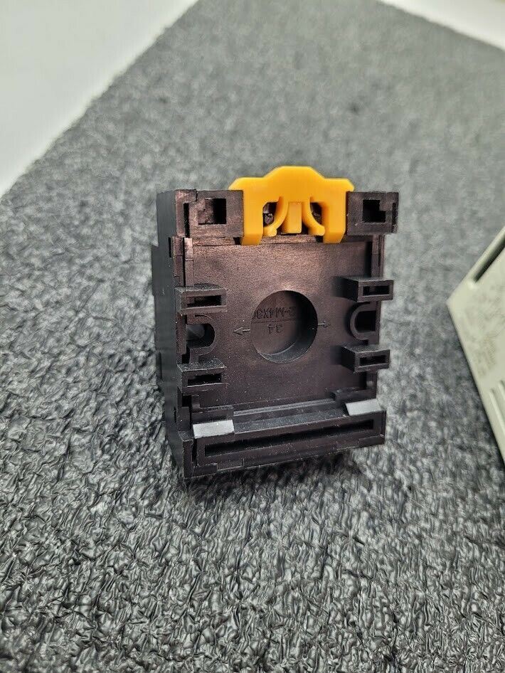 TC4S-14R Autonics Temperature Controller 100-240VAC Working Pull Tested