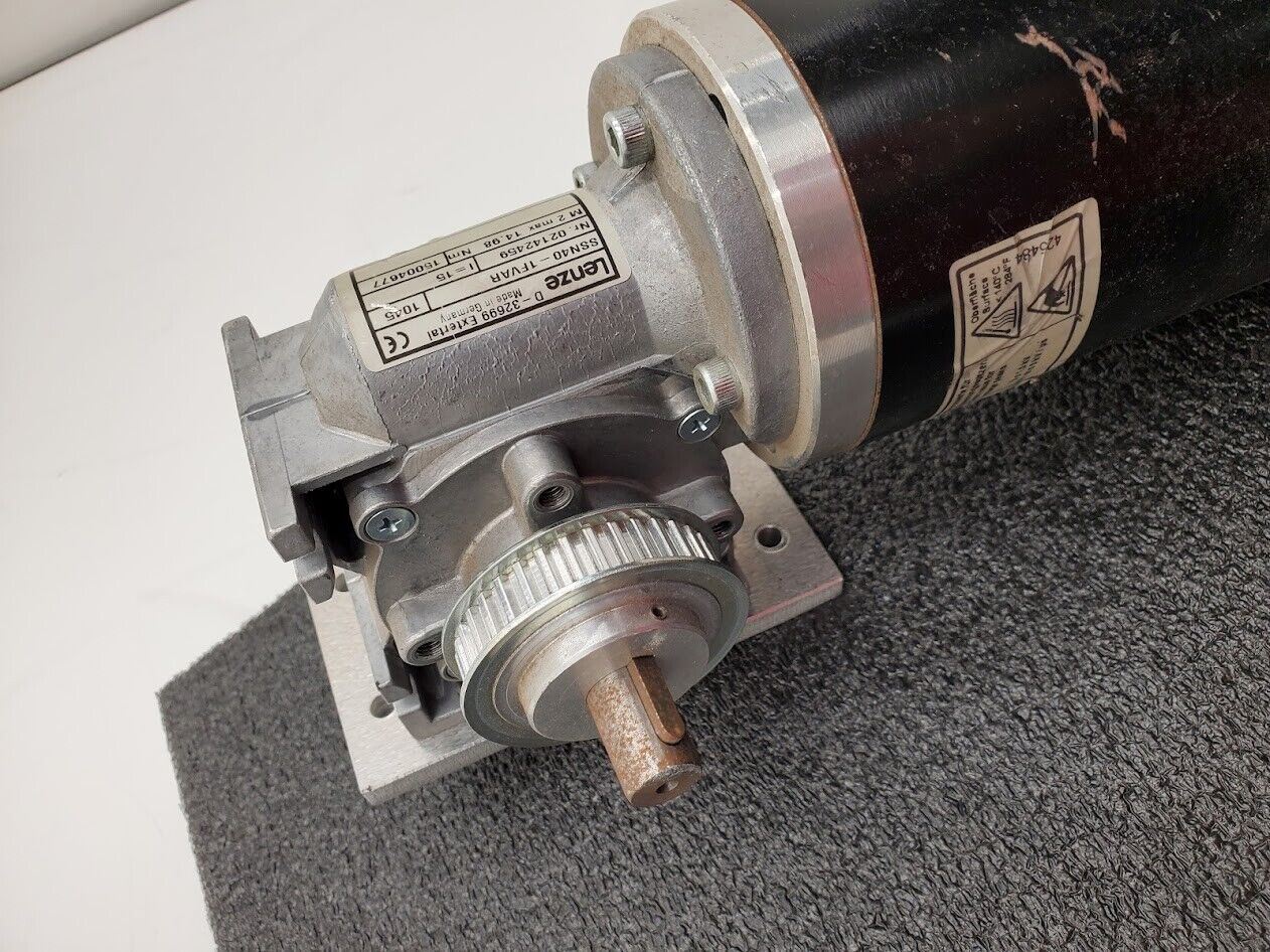 Lenze SSN40-1GVAR-063C22 Servo Motor SSN40-1FVAR 15:1 Gear Reducer Timing pully