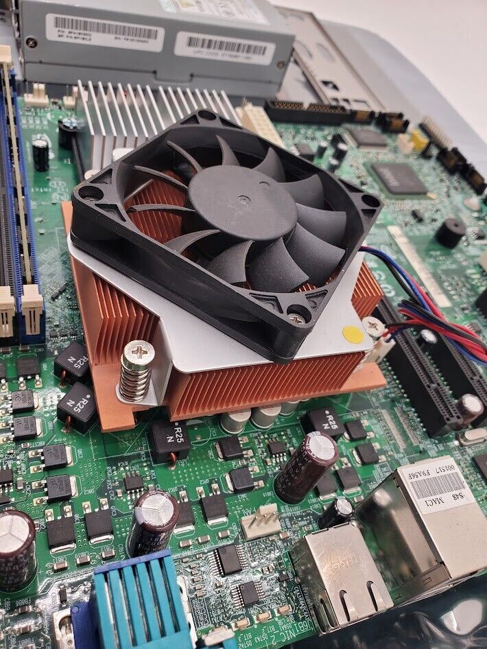 Intel S3200SH Server System Board 4GB Core 2 3GHz I/O Plate Power Supply Boots