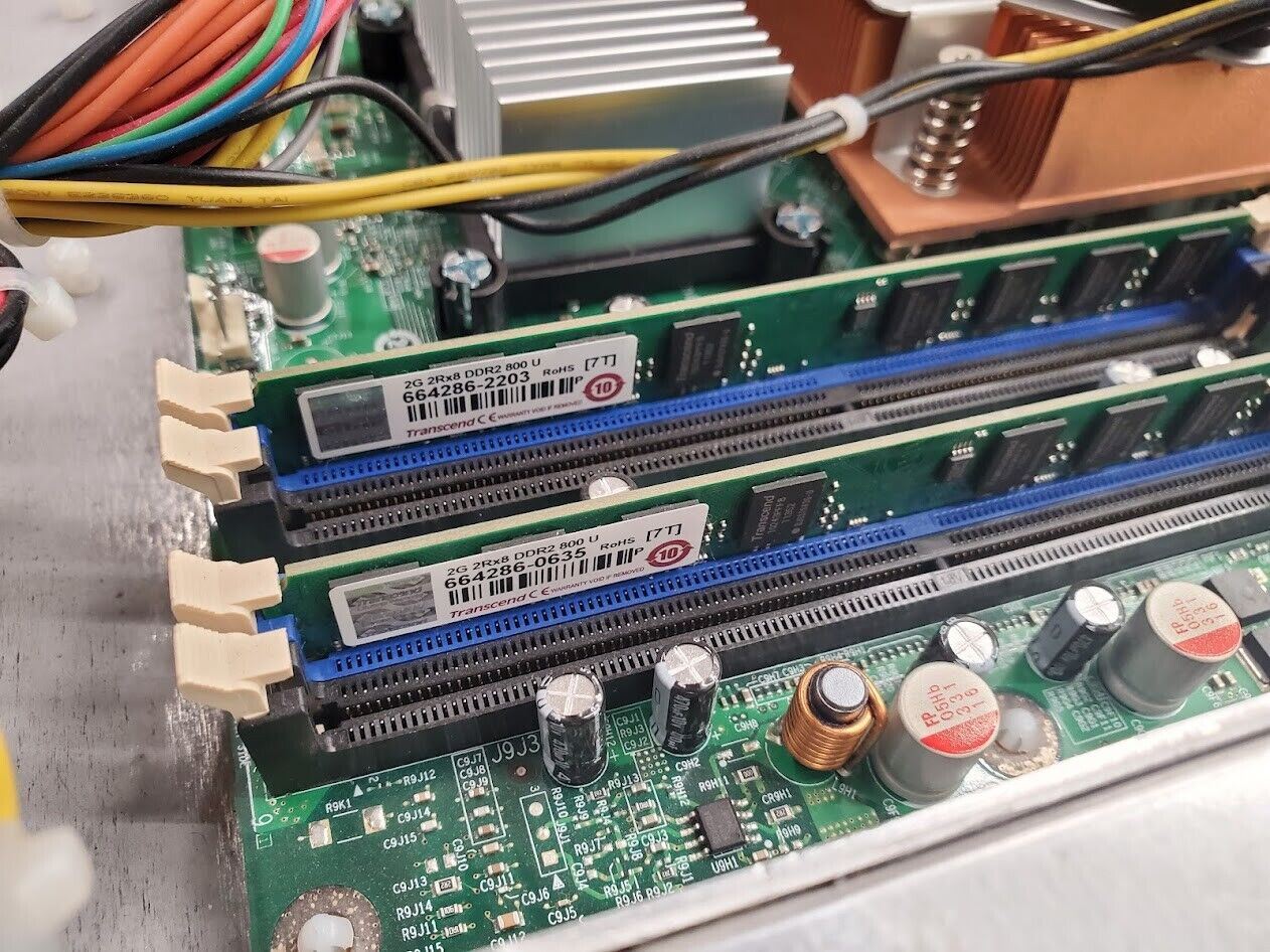 Intel S3200SH Server System Board 4GB Core 2 3GHz I/O Plate Power Supply Boots