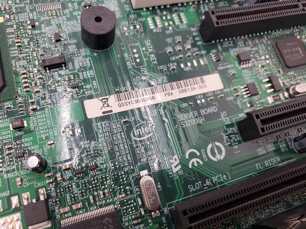 Intel S3200SH Server System Board 4GB Core 2 3GHz I/O Plate Power Supply Boots