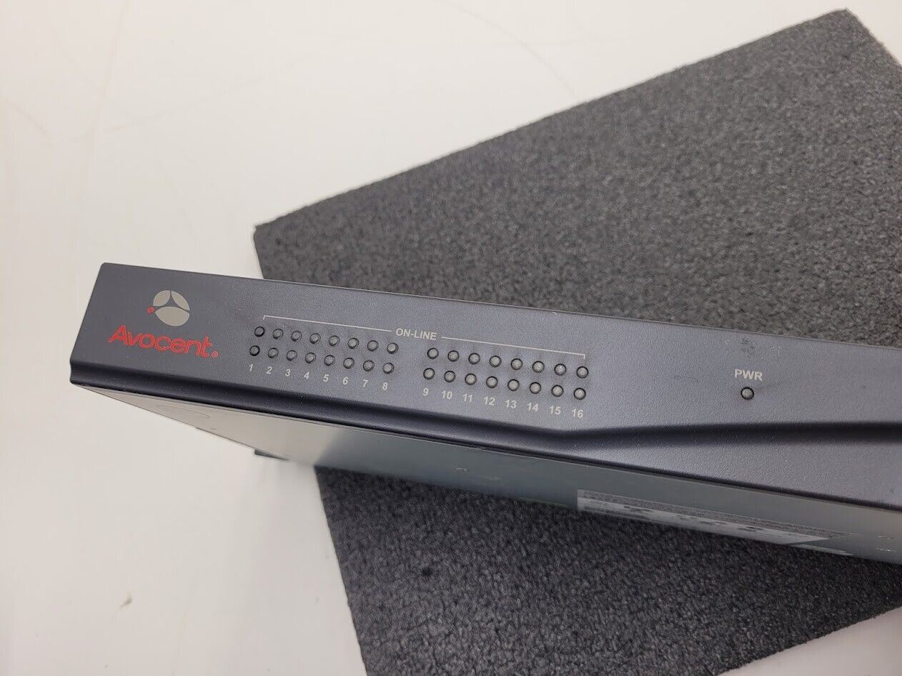 Avocent Autoview AV2015 16 Port 2 User KVM Switch 520-469-502 With Ears Power On
