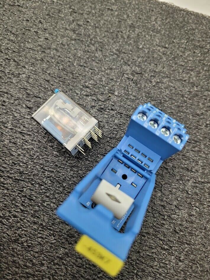 Finder Relay 55.34.9.024.0040 EMC + Indicator 99.02.9.024.99 Base 94.04 Tested