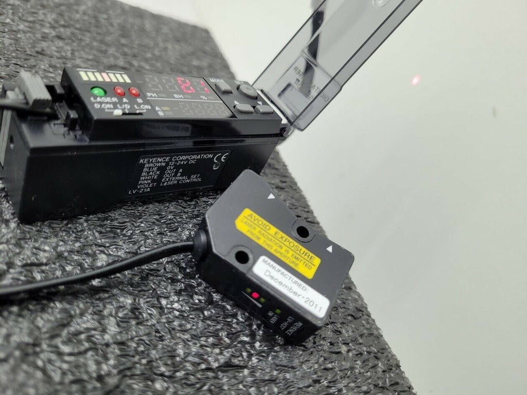 Keyence LV-21A Digital Laser Sensor + LV-H37 Reflective Sensor Tested Working
