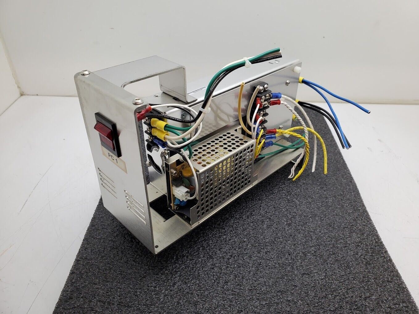 Meanwell HRP-450-15 and EPS-45-12-C DC Power Supply +15 Vdc 30 A +12V 3.75A Pair