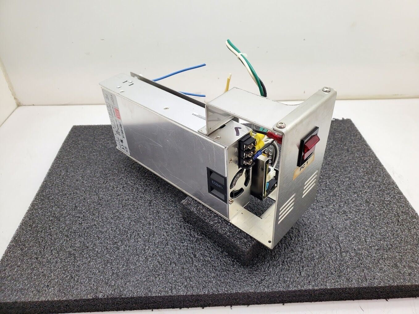 Meanwell HRP-450-15 and EPS-45-12-C DC Power Supply +15 Vdc 30 A +12V 3.75A Pair